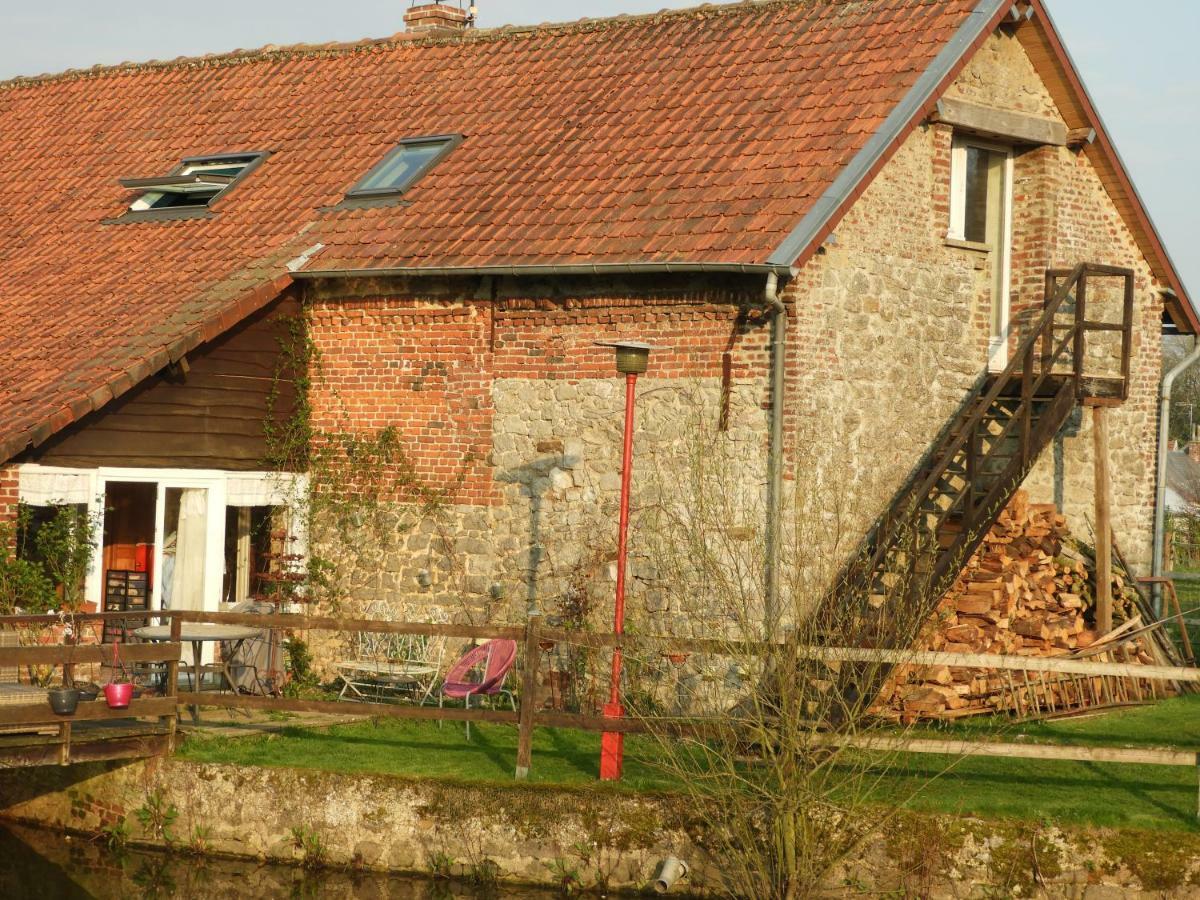 Le Pigeonnier Apartamento Rousies Exterior foto